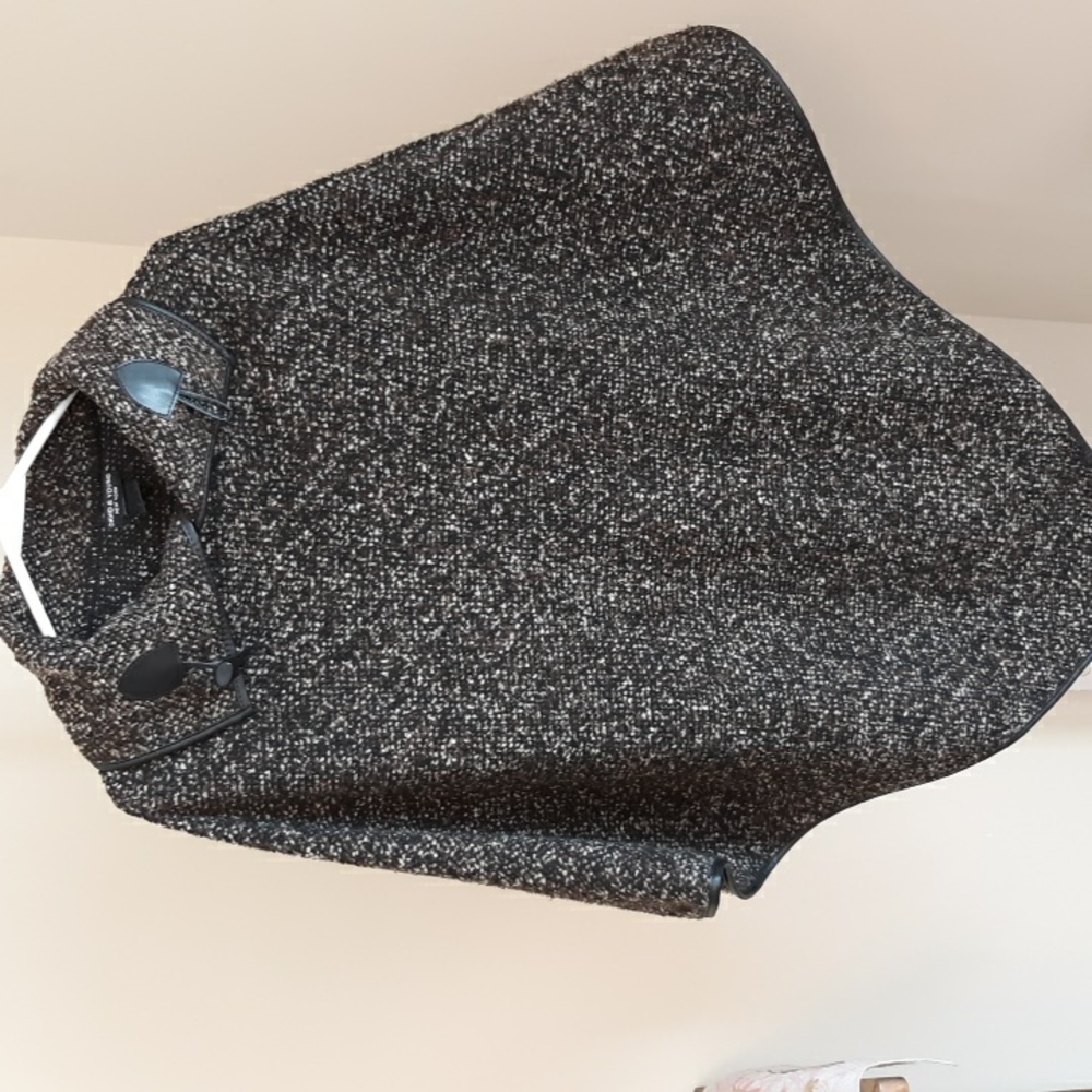 Ladies David & Young Brown poncho o/s